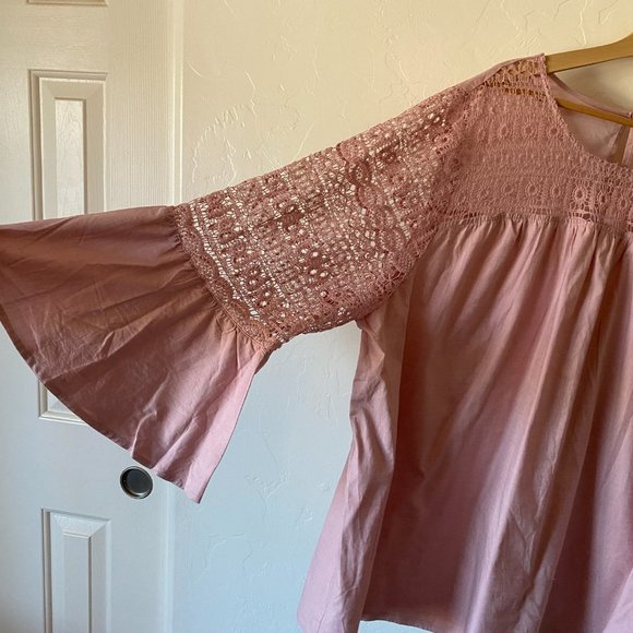 Lane Bryant Baby Pink Crochet Lace Ruffle Sleeve Top size 26/28 - Picture 3 of 9
